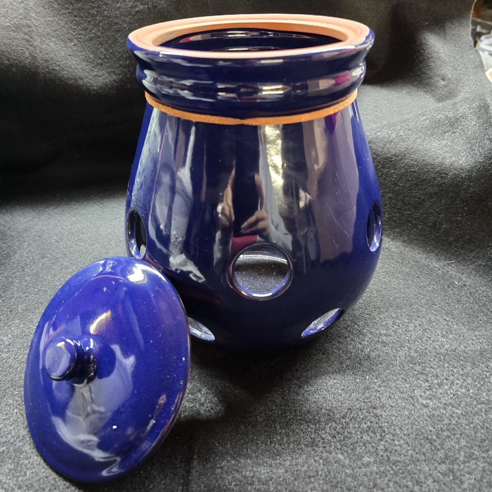 Ceramic garlic keeper - Picture 2 of 4